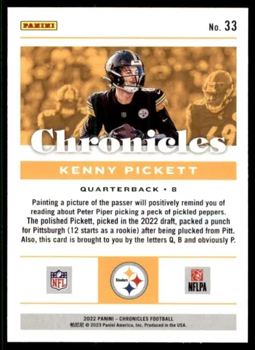 Vista 2 de Panini Chronicles #33 Kenny Pickett Pittsburgh Steelers RC Rookie Card - Tarjeta oficial de fútbol americano de la NFL 2022 en estado crudo