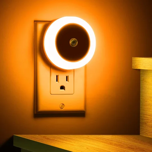 Vista 16 de Briignite Paquete de 4 luces nocturnas LED rojas, sensor de atardecer a amanecer, enchufable, 60 lúmenes, 0.6 W, plástico ABS, perfecto