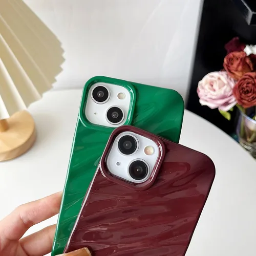 Vista 4 de Caseative - Carcasa para iPhone 13, color negro Patrón de ondulación de agua Forma de onda rizada suave