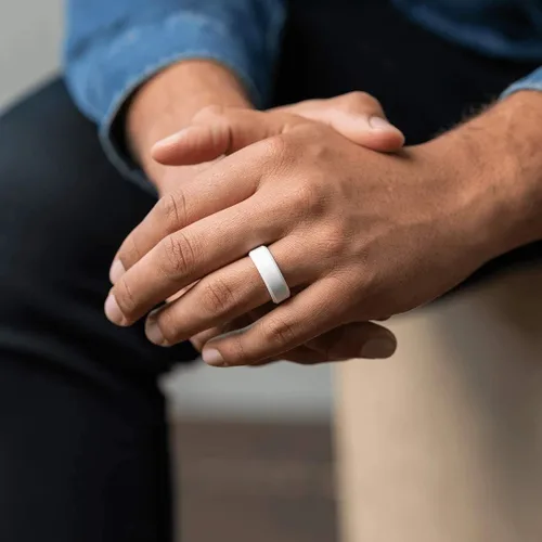 Vista 3 de Enso Rings - Clásico anillo de boda de silicona Hipoalergénico, unisex y cómodo para el estilo de vida activo 516 de pulgada de ancho, 564