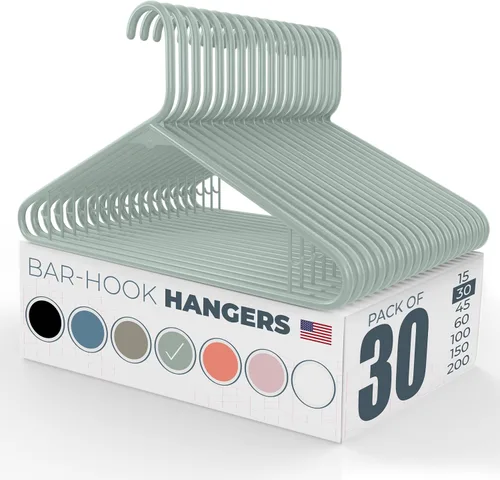 Vista 38 de Perchas de plástico de 15 unidades – Hechas en EE.UU. – Capacidad de 2.7 kg, perchas estándar de ropa con ganchos de correa para vestidos, lencería