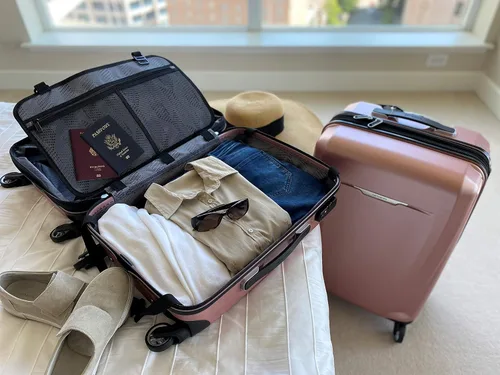 Vista 4 de Samsonite Winfield 3 DLX Spinner, Rosa, Grande de 28 pulgadas, a cuadros