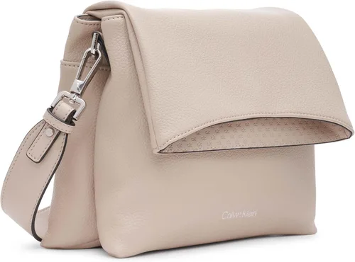 Vista 5 de Calvin Klein Cromo Organizacional 2 en 1 Flap Crossbody