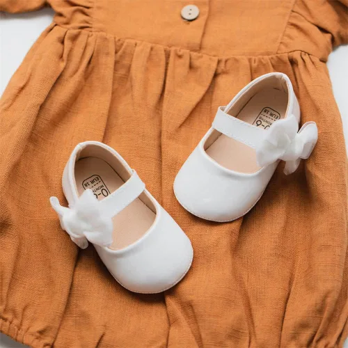 Vista 4 de Miamooi Zapatos de vestir de boda para bebés y niñas, zapatos de ballet con lazo de princesa Mary Jane, zapatos planos para primeros pasos, zapatos