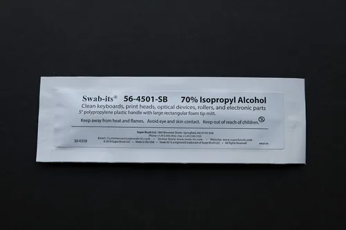 Vista 4 de Swab-its® Hisopos 70% IPA 5" Bolsa de cabeza rectangular grande de 25 hisopos: Hecho en los Estados Unidos