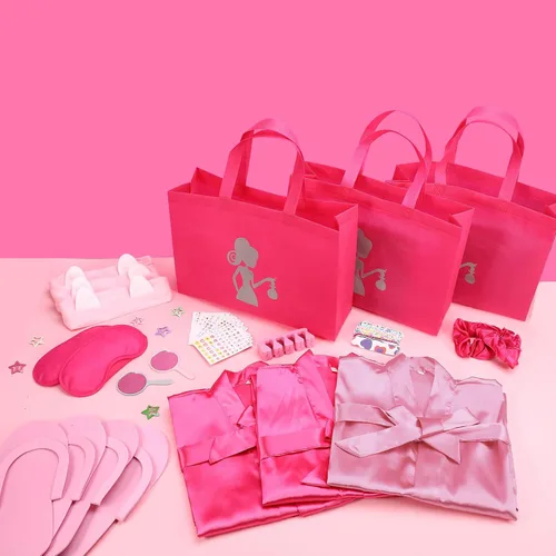 Vista 3 de 122 piezas Kit de fiesta de spa rosa y rosa intenso para niñas, paquete de 10 recuerdos de fiesta de pijamas con batas de satén, bolsas de mano
