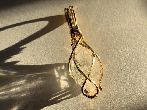 Vista 17 de 66 necklace pendant gemstones choose from moldavite, citrine, or herkimer diamond