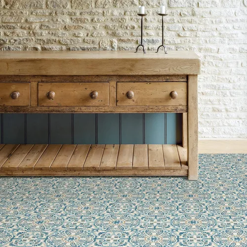 Vista 4 de FloorPops FP2477 Fontaine - Azulejos de suelo Peel & Stick, color azul