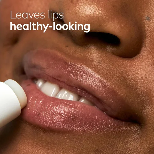Vista 8 de NIVEA Smoothness Lip Care - Bálsamo labial protector solar con SPF 15 de amplio espectro, manteca de karité, aceites nutritivos y vitamina C y E