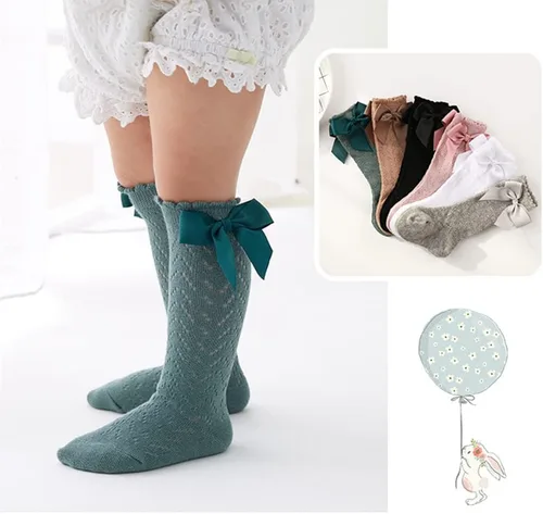 Vista 7 de QandSweet Calcetines hasta la rodilla para bebé, calcetines antideslizantes para recién nacidos, calcetines antideslizantes