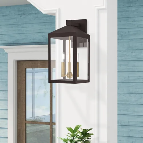 Vista 11 de Livex Lighting 20584-07 Linterna de pared para exteriores de transición de tres luces de la colección Nyack en acabado bronce/oscuro Bronce