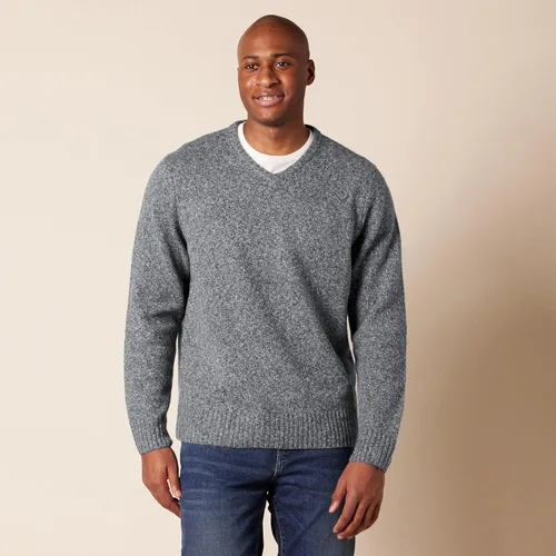 Vista 7 de Tienda Essentials Suéter de manga larga con cuello en V suave para hombre