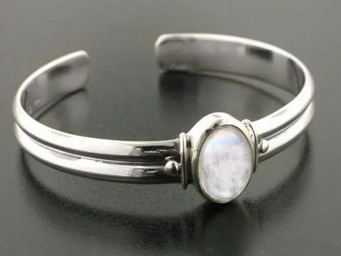 Vista 2 de Plata de ley ajustable Cuff Pulsera con un centro de 5,5ct Genuine Rainbow Moonstone Gem