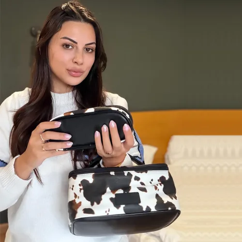 Vista 2 de Wrangler - Bolsa de maquillaje de viaje, 2 piezas, bolsa de cosméticos con Vaca café