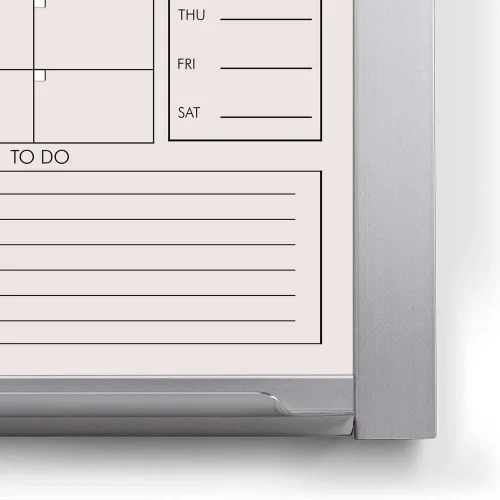 Vista 4 de Pizarra blanca personalizada de borrado en seco de 24 pulgadas de ancho x 18 pulgadas de alto con nombre personalizado, calendario familiar mensual