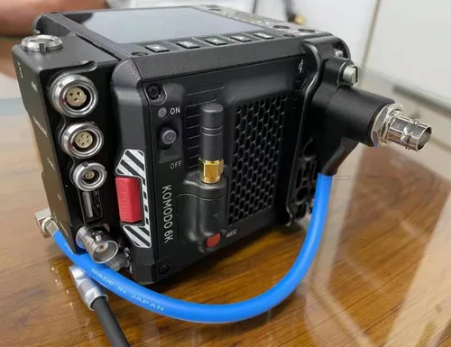 Vista 7 de SZRMCC Cable protector SDI 12G 6G HD SDI ángulo recto BNC sobretensión Protector de circuito aislante de video para Komodo ARRI Alexa Sony