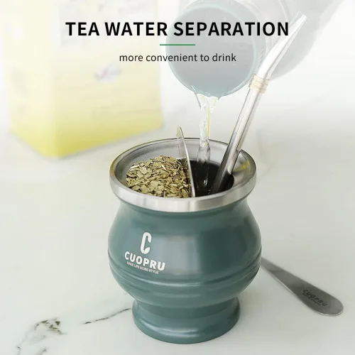 Vista 2 de Cuopru Juego y taza de yerba mate de acero inoxidable, 6.7 onzas, verde militar, diseño moderno
