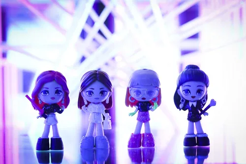 Vista 3 de Muñecas de Blackpink, con Lisa, Jisoo, Rosé y Jennie K-pop de 3.0 pulgadas, 20 accesorios intercambiables, incluyendo accesorios exclusivos Ddu-du
