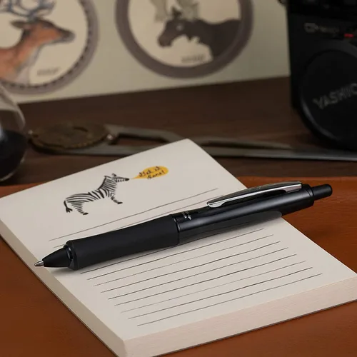 Vista 3 de PILOT Dr. Grip FullBlack Bolígrafo recargable y retráctil, punta media, tinta negra, paquete de 6