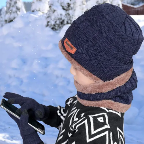 Vista 4 de T WILKER Juego de 3 gorros de invierno para niños, bufanda y guantes para pantalla táctil
