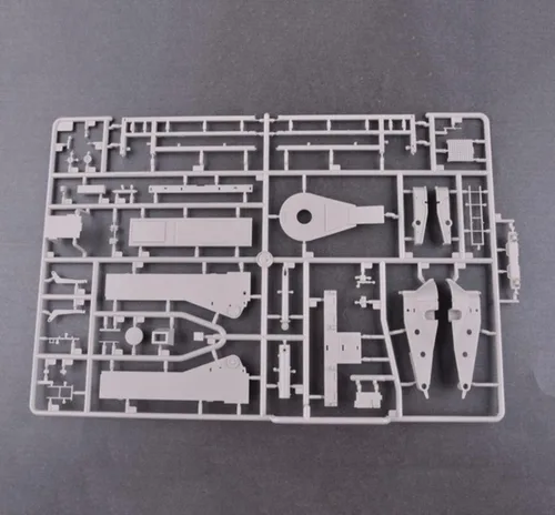 Vista 3 de Maquetas de Tanques, Russian 9A53 Uragan-1M MLRS Kits Modelo de Plástico, Escala 1/35,14.3 x 3.5 pulgadas