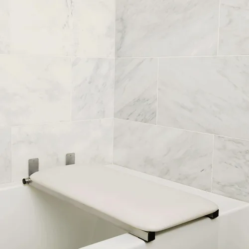 Vista 3 de Hermosa - Asiento de bañera acolchado plegable de 32 x 13.5 pulgadas, para montaje en pared, color blanco
