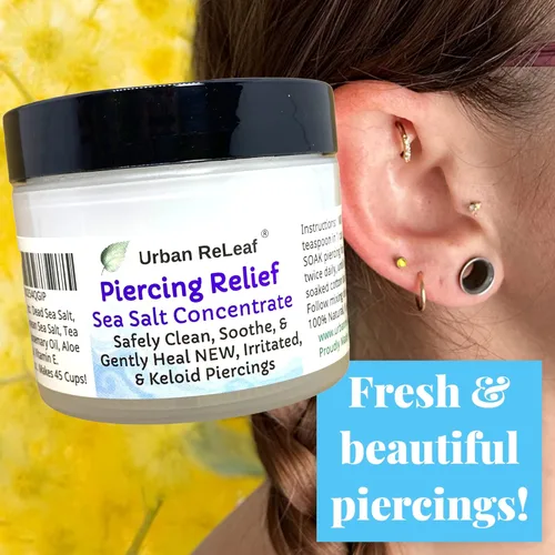Vista 3 de Urban ReLeaf Concentrado de sal marina para aliviar los piercings. Limpia, calma y cura suavemente de forma segura, nuevos piercings irritados