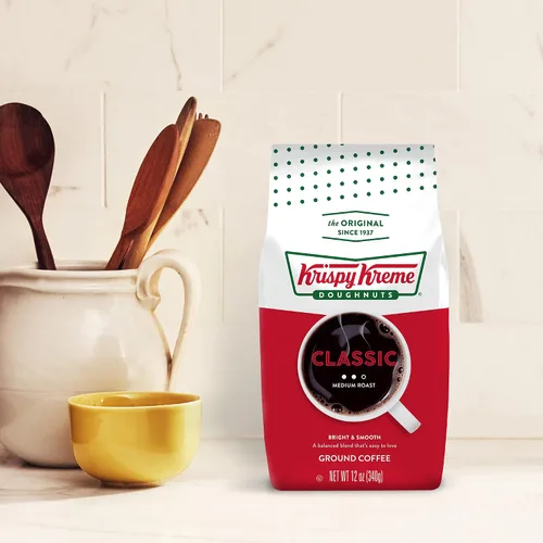 Vista 5 de Krispy Kreme Donuts, clásico, café molido, tostado medio, bolsa de 12 onzas