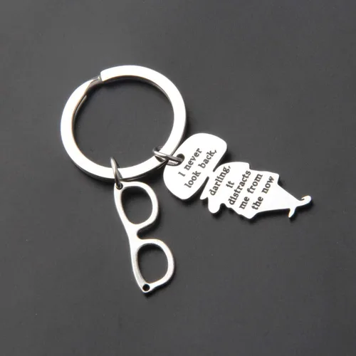 Vista 4 de Edna Mode Quote Keychain I Never Look Back Darling it distrae del ahora