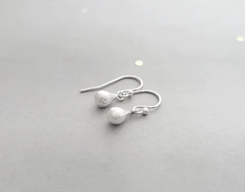 Vista 11 de Sterling Silver Teardrop Earrings Small Everyday Earrings for Women and Girls