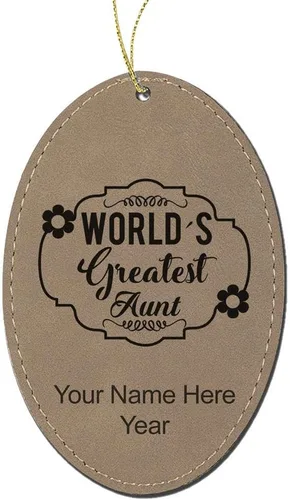 Vista 7 de LaserGram Adorno de Navidad de piel sintética, tía más grande del mundo, grabado personalizado incluido (negro con oro, ovalado)