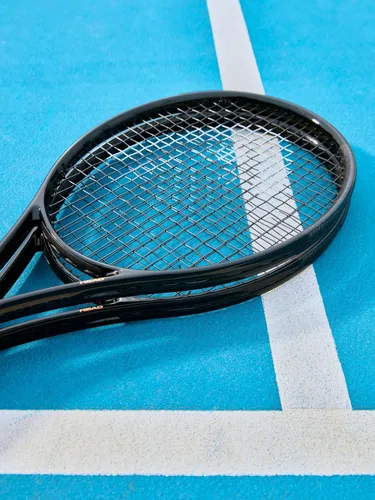 Vista 5 de HEAD Speed Pro Legend 2025 Tennis Racquet Strung Mid Tension with Velocity 16G String