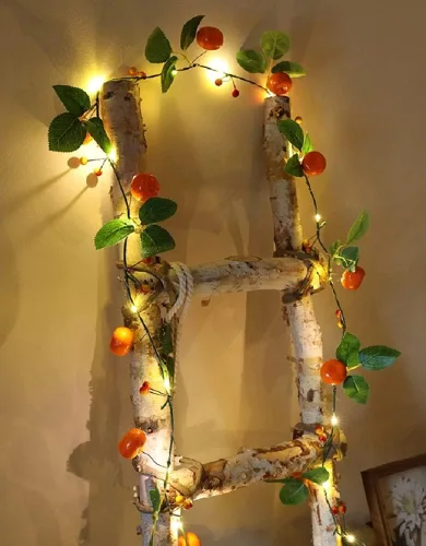 Vista 2 de Vid de mandarina con tira de luces LED, vid artificial de bayas de Kumquat de 6.6 ft, 1 cadena de 20 luces LED, funciona con pilas, decoración