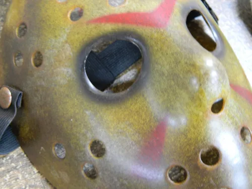 Vista 2 de Dead Head Props DHP Dark Jason - Máscara de hockey para disfraz de Halloween, máscara de fiesta