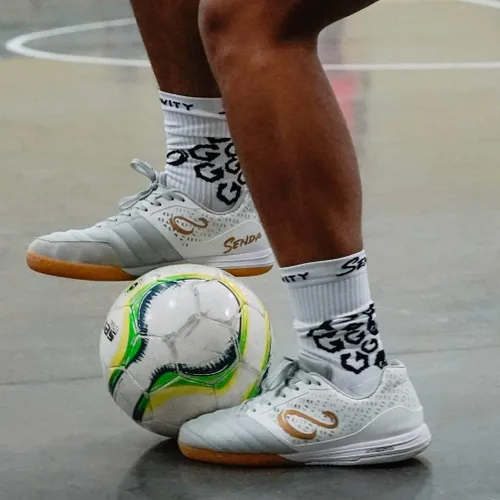 Vista 2 de SENDA Ushuaia Pro 2.0 - Zapatos de fútbol para interiores, cancha y fútbol sala, unisex