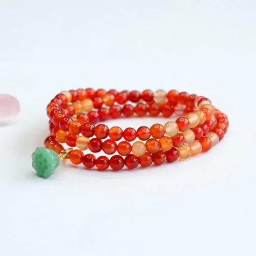 Vista 2 de YinZhiBoo Pulsera de cuentas de ágata roja natural con corona, cristal