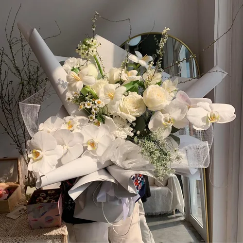 Vista 4 de HinyoCo 24 piezas de decoraciones de orquídeas artificiales de poliuretano de tacto real, cabezas de orquídea falsas, cabezas de flores falsas