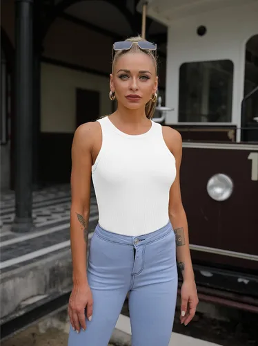 Vista 4 de Camisetas sin mangas para mujer, de verano, básicas, de punto delgado, acanaladas, con espalda cruzada