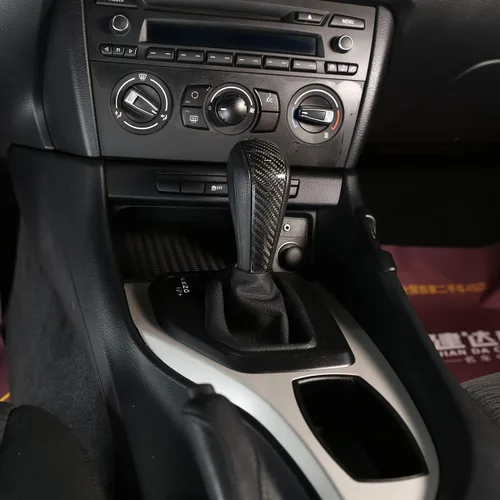 Vista 3 de YIWANG 100% fibra de carbono real coche centro centro cambio cabeza cubierta para BMW E48 E61 E64 E65 E85 E86 E53 E81 E82 E87 E90 E91 E92 E93 F01 1