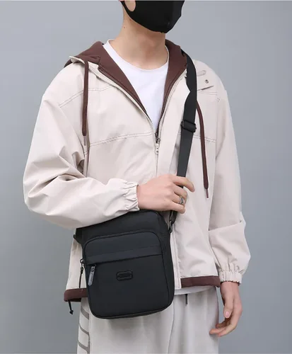 Vista 6 de Nepena Bolso cruzado para hombre, bolso bandolera de cuero para hombre, bolso pequeño para hombro, para viajes, trabajo al aire libre