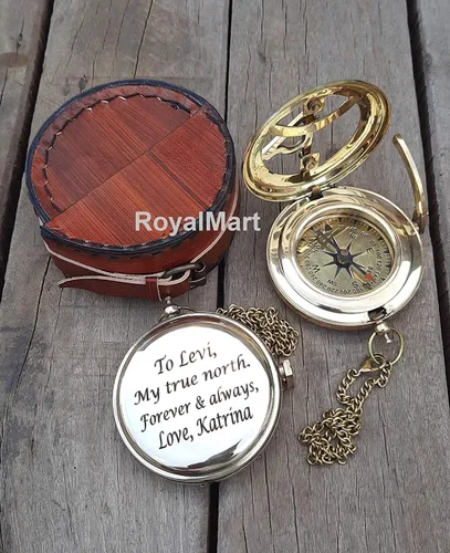 Vista 2 de Brújula grabada personalizada, regalo de brújula de latón antiguo, regalo para graduación, aniversario, bautismo, jubilación, brújula de trabajo