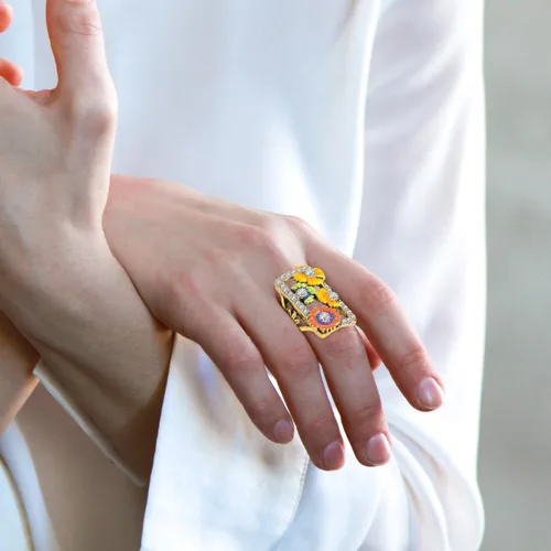 Vista 3 de Anillo ancho de resina esmaltada rectangular grande, anillo grueso floral de dedo completo, chapado en oro de 14 quilates, cuadrado grande, cóctel