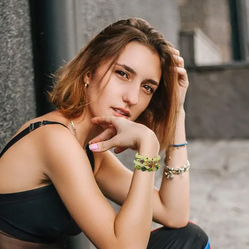 Vista 8 de VONRU - Conjuntos de pulseras bohemias para mujer, 6 juegos de pulseras elásticas apilables multicolor, estilo hippie, joyas finas