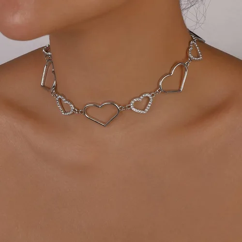 Vista 3 de Jumwrit Gargantilla de corazón de diamantes de imitación, lindo collar de corazón entrelazado, collar de cadena de corazón de amor brillante