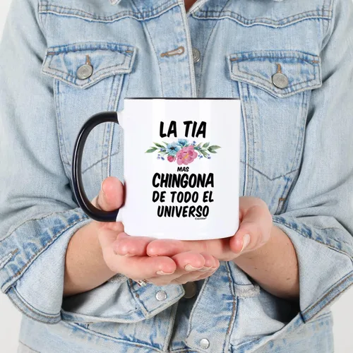 Vista 4 de Casitika Regalos para Tia. Taza de café La Tia Mas Chingona De Todo El Universo de 11 onzas. Taza de tía española. Regalos para cumpleaños.