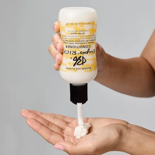 Vista 3 de Bumble and bumble. Super Rich Hair Conditioner For Every Day Detangles Adds Moisture and Shine For All Dry Curly, Wavy, Straight Hair Types
