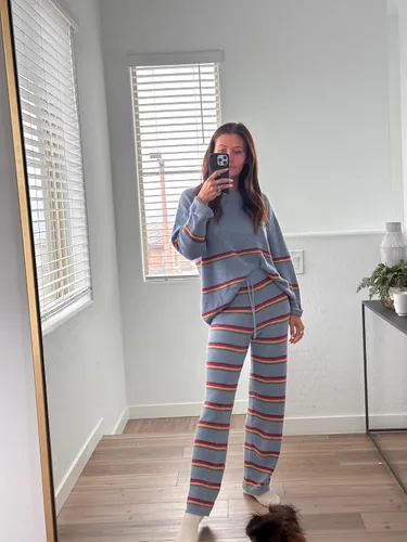 Vista 5 de SCUSTY Conjunto de 2 piezas para mujer, suéteres de rayas de otoño de gran tamaño, ropa de descanso, suéter de manga larga de punto acogedor