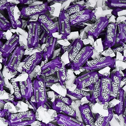 Vista 5 de Tootsie Roll Frooties Grape Chewy Candy, 360 Count, 38.8oz Bag