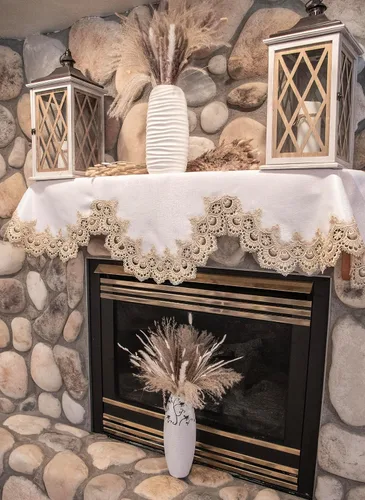 Vista 3 de Linens, Art and Things Bufanda de chimenea con estampado de pavo real europeo dorado beige sobre jacquard marfil (19Wx90L)