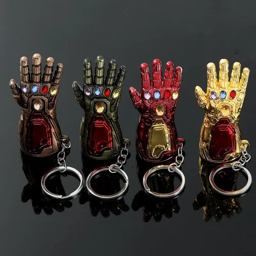 Vista 7 de Llavero con forma de guantelete de los Vengadores Thanos Infinity